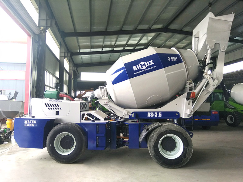 Self Loading Concrete Mixer