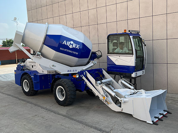 Self Loading Concrete Mixer