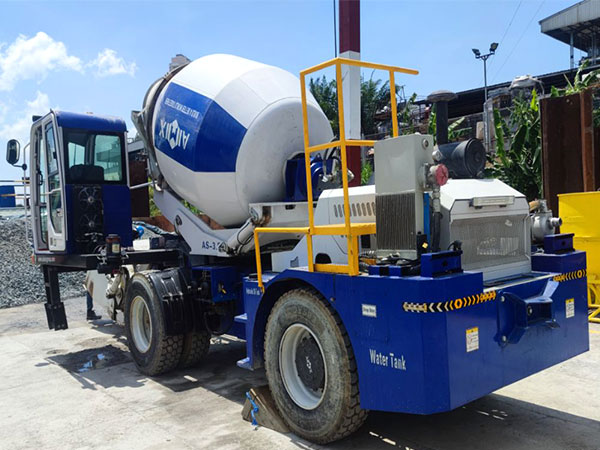 self loading transit mixer price